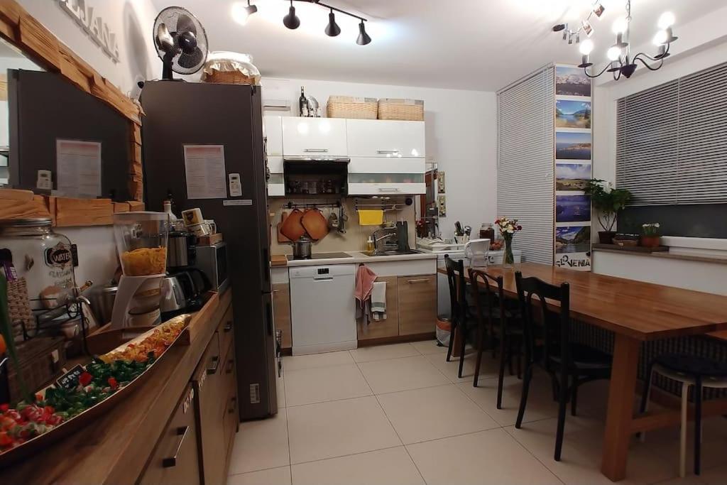 Goodlebang, 3 Bed Room Apartment, Center Ljubljana Luaran gambar